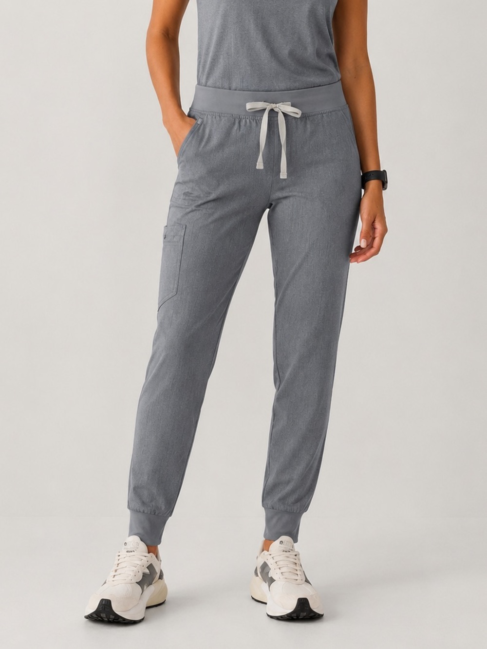 FIGS Zamora Jogger Scrub Pant in Graphite Gray Size Medium Petite